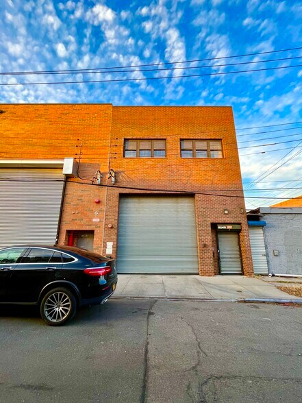 More Photos Of 11917 29th Ave, Flushing Industrial For Lease