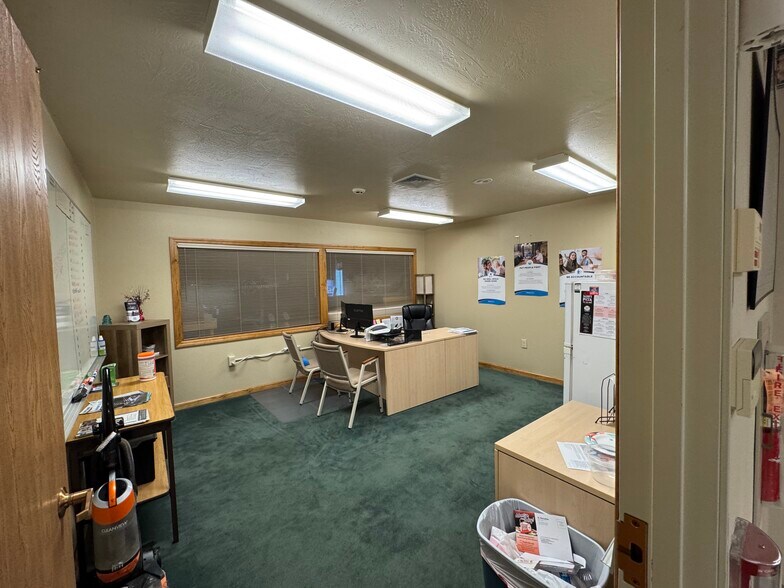 More Photos Of 1046 Ekastown Rd, Saxonburg Office Residential For Lease