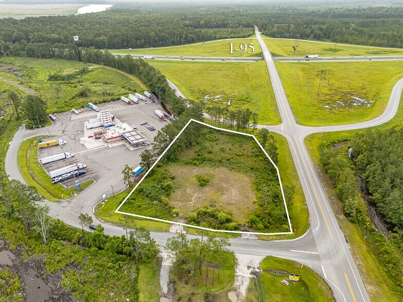 More Photos Of 2100 E 10th St, Woodbine Land For Sale