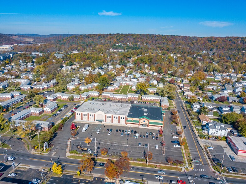 More Photos Of 509-513 W Union Ave, Bound Brook Freestanding For Sale