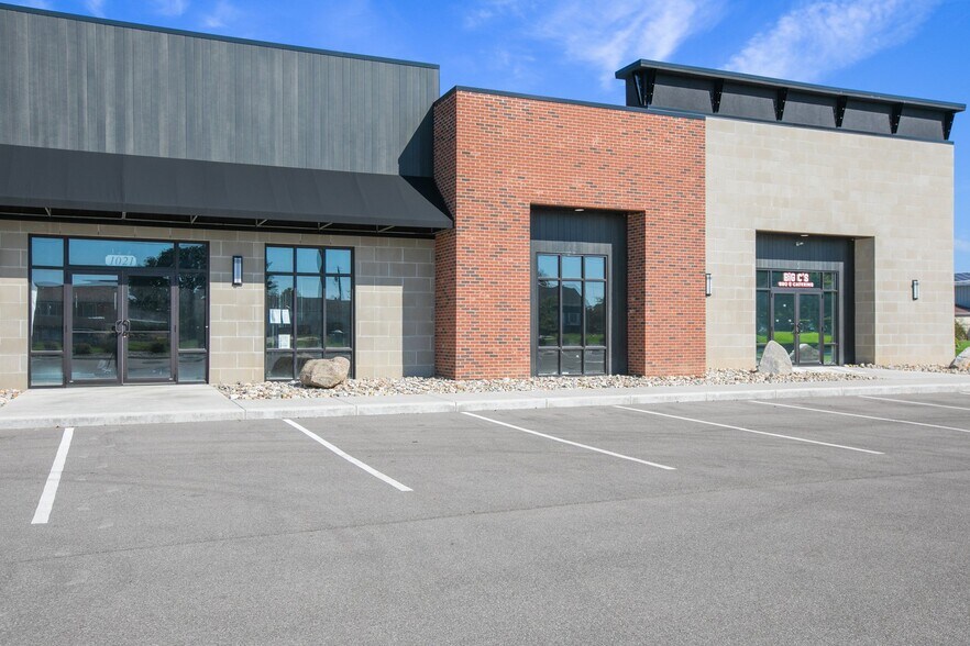 More Photos Of 1021 E Kercher Rd, Goshen General Retail For Lease