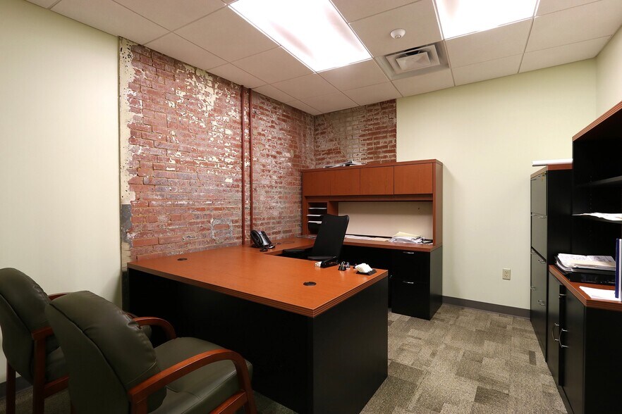 More Photos Of 100-256 Match Factory Pl, Bellefonte Medical For Lease