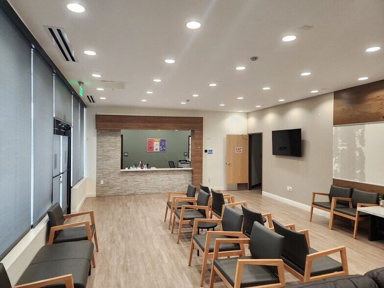 More Photos Of 2848 Colorado Blvd, Denver Freestanding For Lease