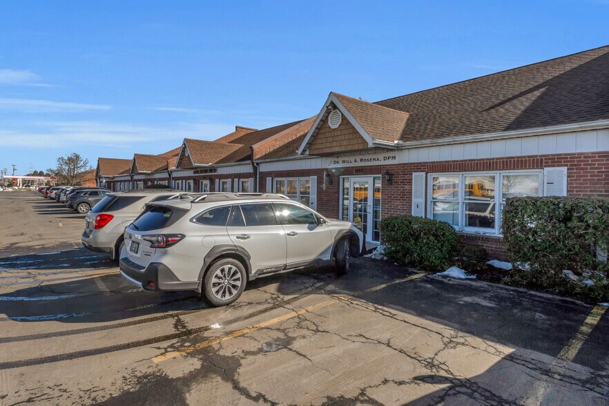 More Photos Of 4233-4227 Maple Rd, Buffalo Medical For Sale