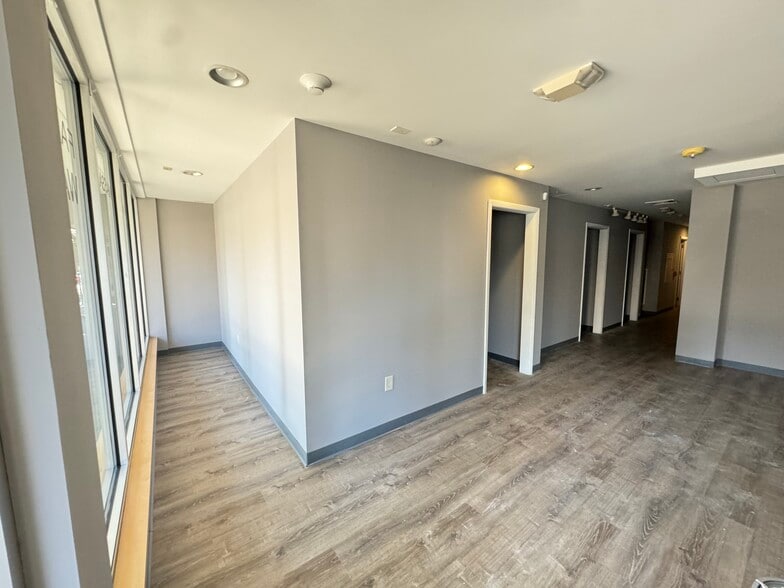 More Photos Of 3575 N Oakland Ave, Shorewood Apartments For Lease