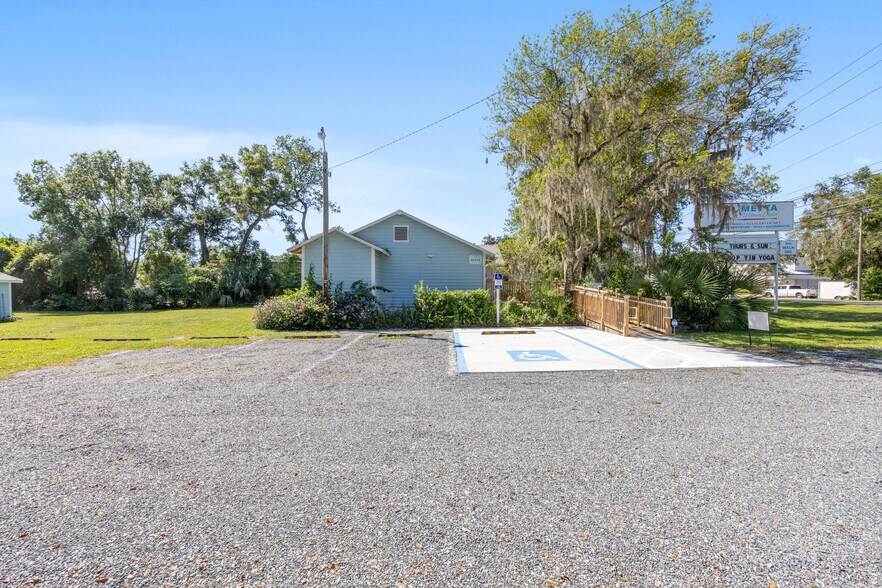 More Photos Of 1703 NE 8th Rd, Ocala Specialty For Sale