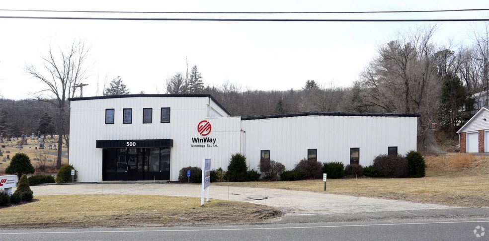 More Photos Of 500 Federal Rd, Brookfield Manufacturing For Lease