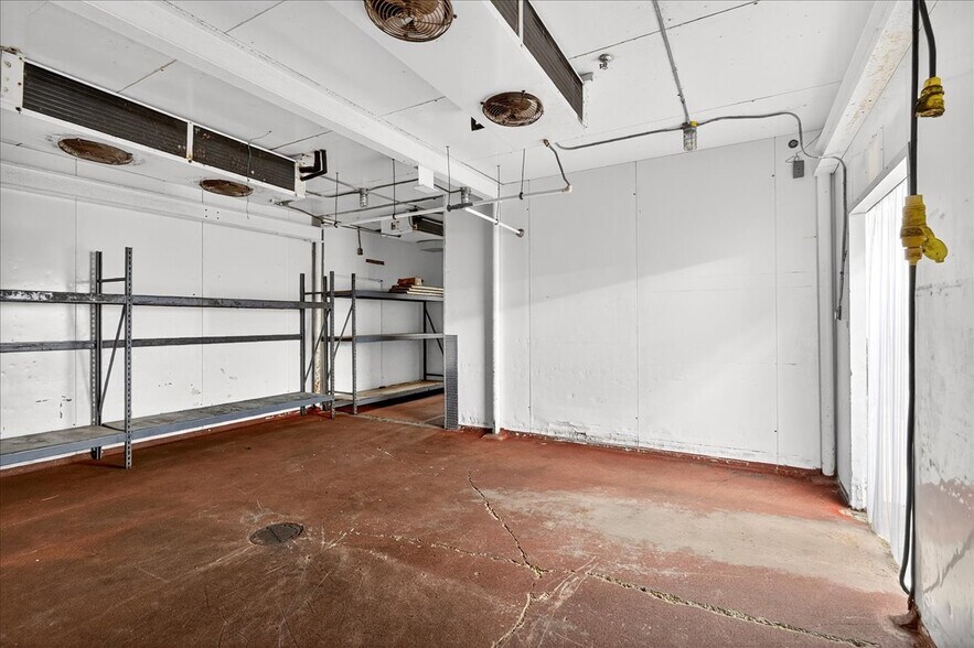 More Photos Of 4634-4639 Gravois Rd, House Spgs, House Springs Supermarket For Lease
