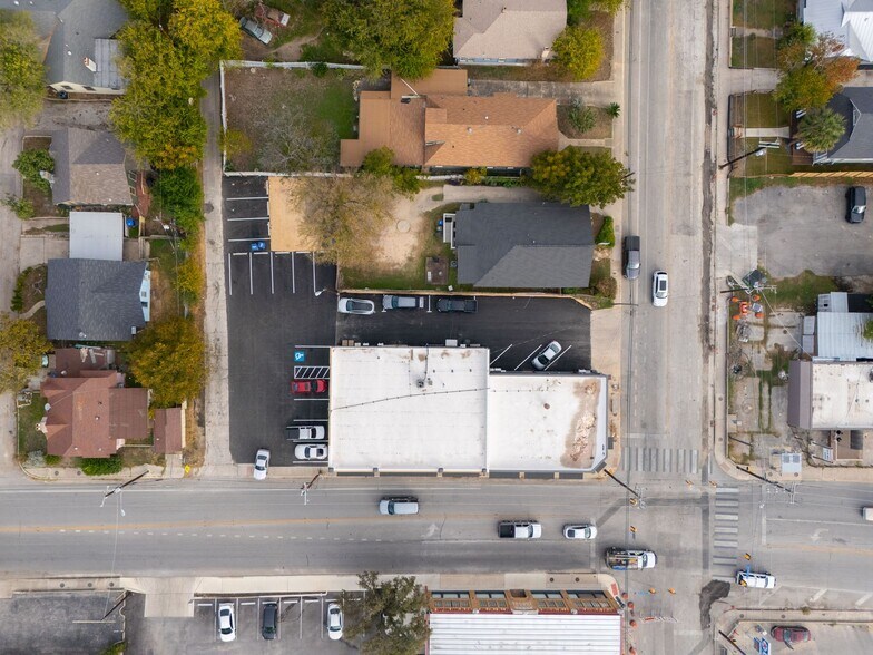 More Photos Of 2100-2110 McCullough Ave, San Antonio Storefront For Sale
