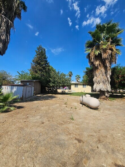 More Photos Of 14398 Avenue 88, Pixley Multifamily For Sale