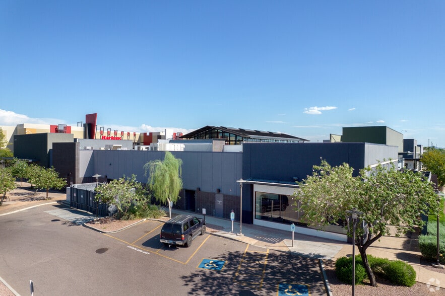 More Photos Of 2716-2810 S Market St, Gilbert Unknown For Lease