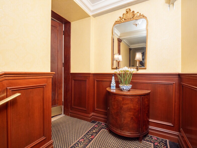 More Photos Of 875-877 Park Ave, New York Apartments For Sale