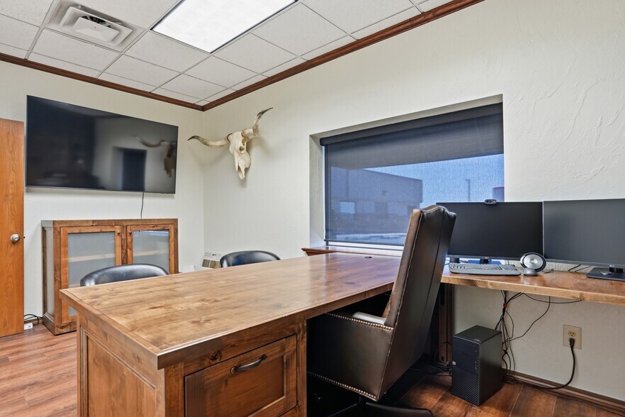 More Photos Of 14220 S Meridian Ave, Oklahoma City Warehouse For Sale