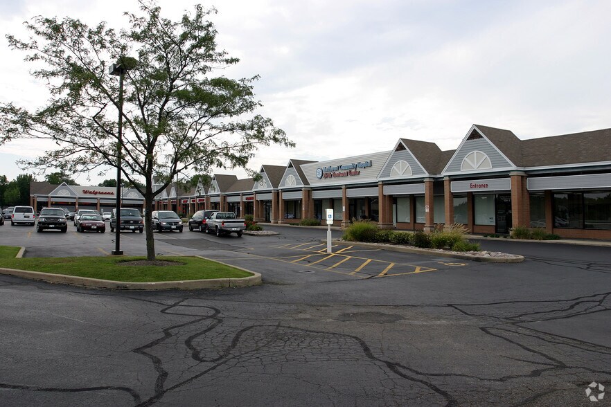 More Photos Of 1201-1285 S Rand Rd, Lake Zurich Unknown For Lease