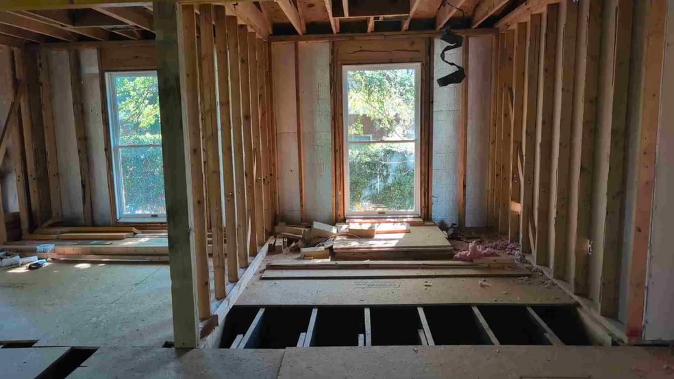 More Photos Of 31 N Main St, Alpharetta Office Residential For Sale