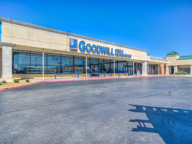 More Photos Of 4605 NW 23rd St, Oklahoma City Unknown For Lease