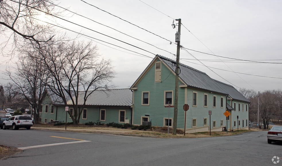 More Photos Of 101 South St SE, Leesburg Office For Lease
