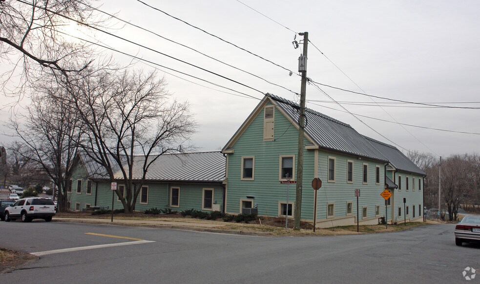 More Photos Of 101 South St SE, Leesburg Office For Lease