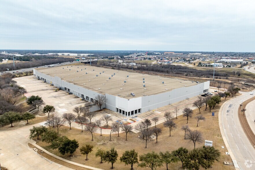 More Photos Of 510 N Peachtree Rd, Mesquite Warehouse For Lease