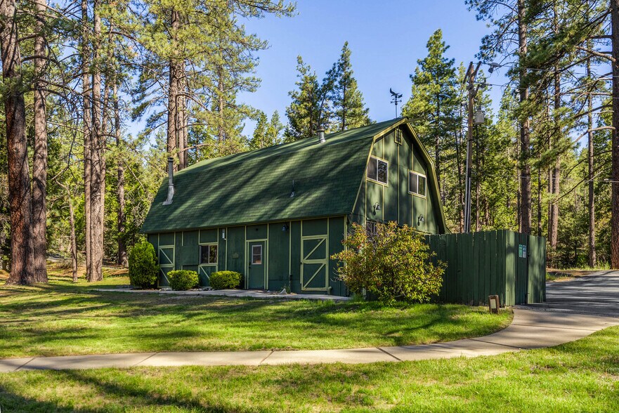 More Photos Of 26345 Delano Dr, Idyllwild-Pine Cove Hotel For Sale