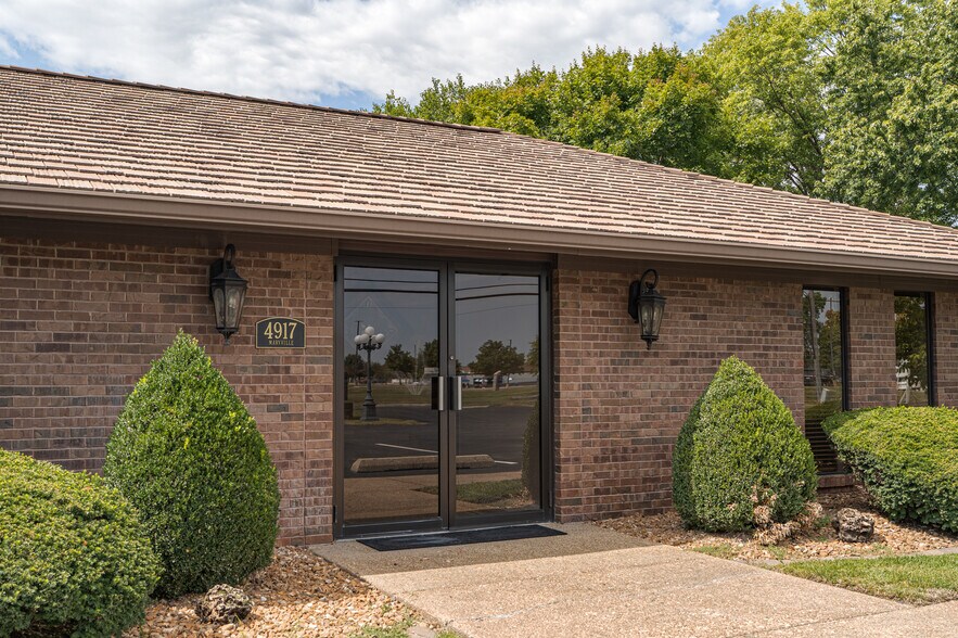 More Photos Of 4917 Maryville Rd, Granite City Medical For Sale
