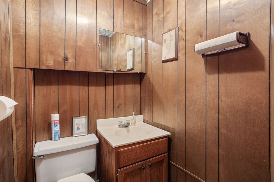More Photos Of 9835 Frankoma Rd, Sapulpa Religious Facility For Sale