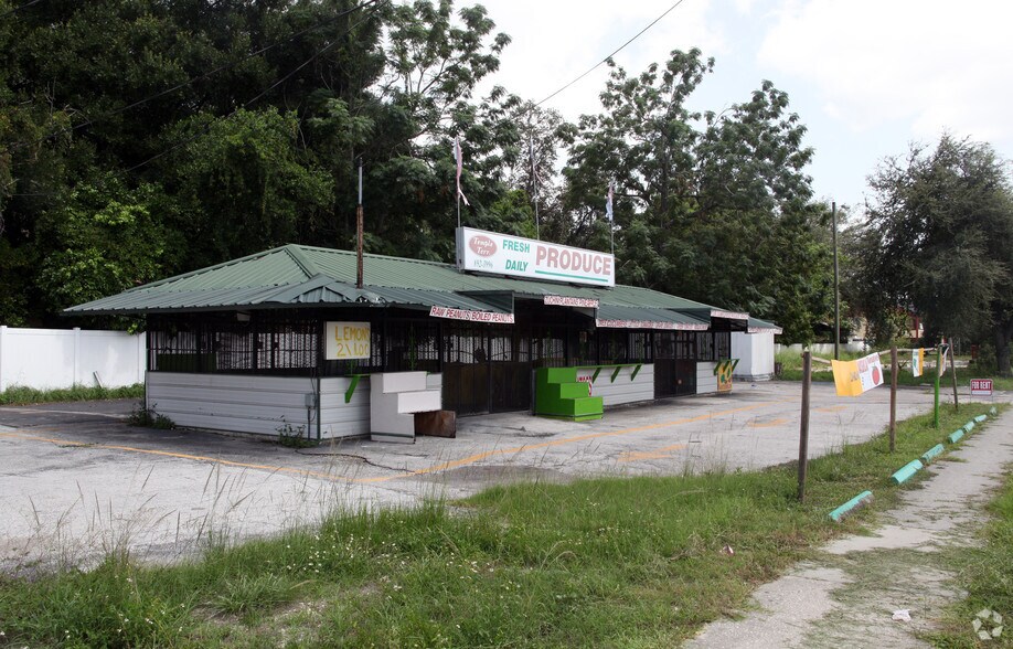 More Photos Of 7817 N 56th St, Tampa Freestanding For Lease
