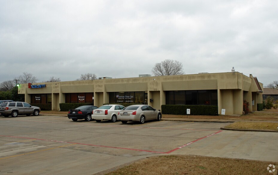 More Photos Of 2944 Motley Dr, Mesquite Office For Lease