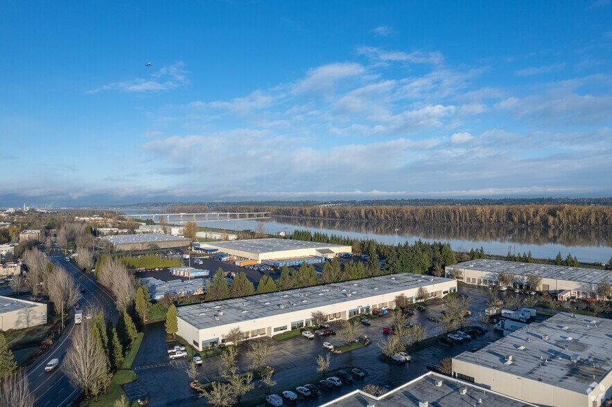More Photos Of 12801-12815 NE Airport Way, Portland Warehouse For Lease