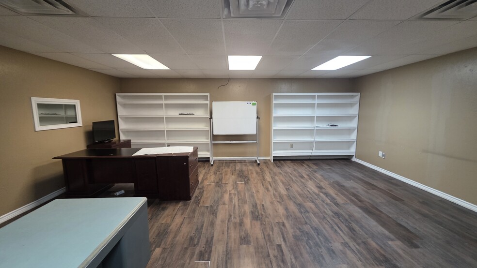 More Photos Of 3351 Westover Dr, Odessa Service For Sale