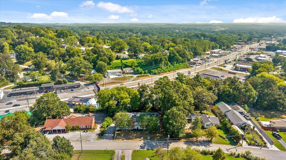 More Photos Of 1026 Greenslake Rd, East Ridge Apartments For Sale