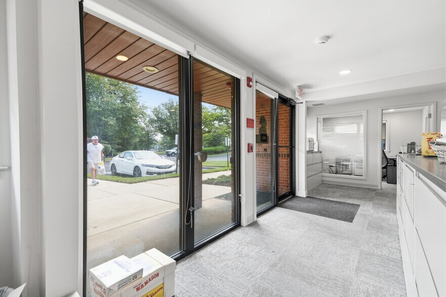 More Photos Of 402 Middletown Blvd, Langhorne Medical For Sale