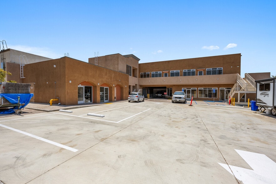 More Photos Of 165 W San Ysidro Blvd, San Ysidro General Retail For Sale