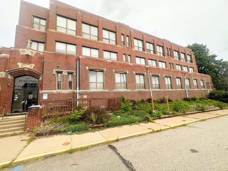 More Photos Of 215 Lelia St, Pittsburgh Multifamily For Sale