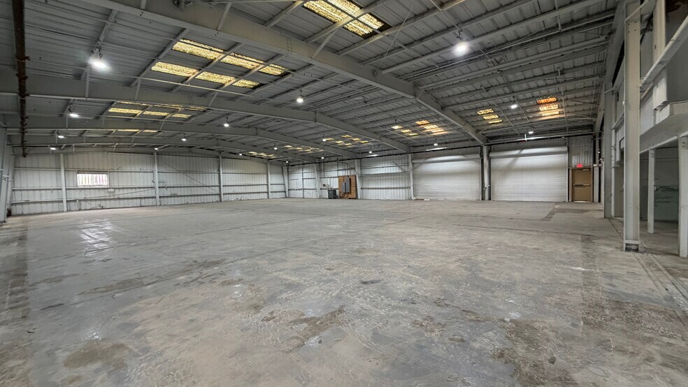 More Photos Of 401 Parr Blvd, Richmond Warehouse For Lease