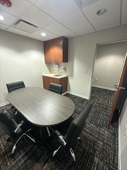 More Photos Of 4525 S Klein Ave, Oklahoma City Office For Lease