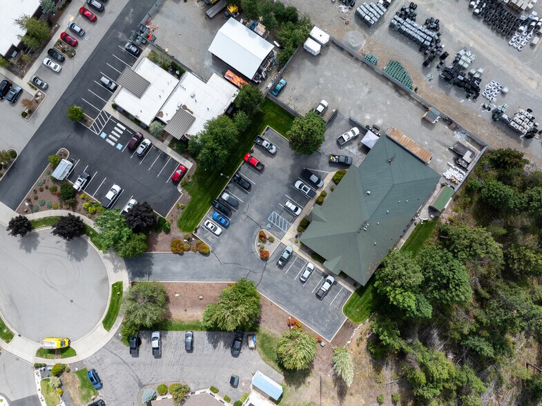 More Photos Of 690 W Capstone Ct, Hayden Office For Sale