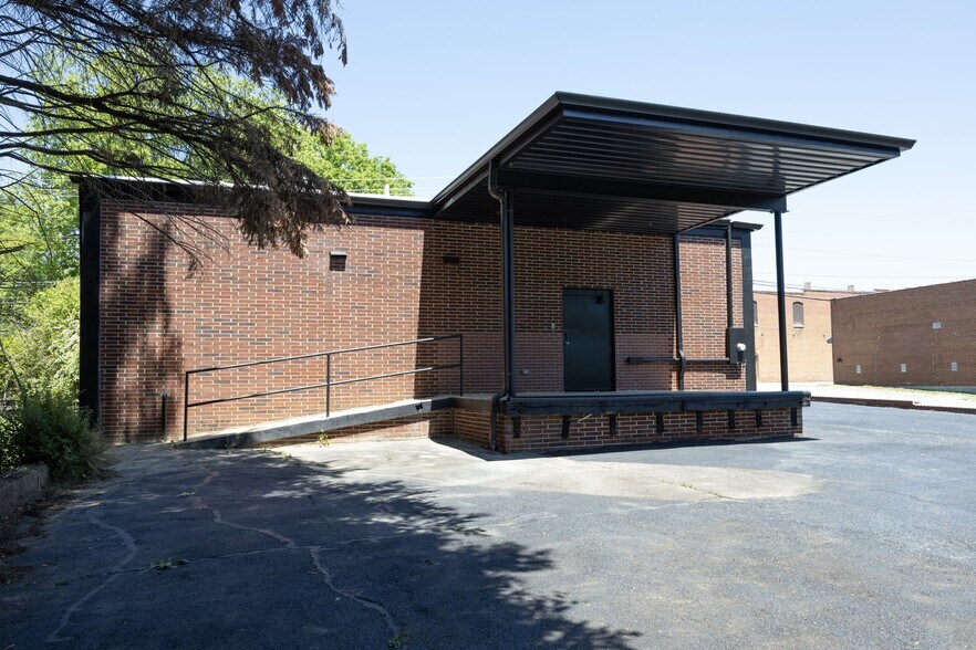 More Photos Of 43 Main W St, Yanceyville Office For Sale