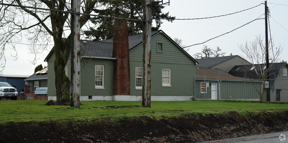 More Photos Of 804-812 Old Salem Rd NE, Albany Office For Lease