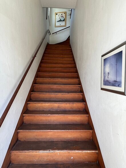 More Photos Of 2019-2023 Riverside Dr, Los Angeles Storefront Retail Office For Sale