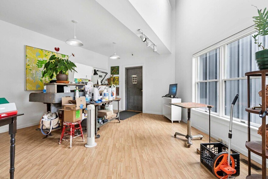 More Photos Of 468 County Rd 39, Southampton Warehouse For Lease