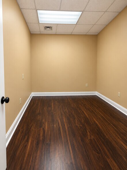More Photos Of 603A Omni Dr, Hillsborough Medical For Lease