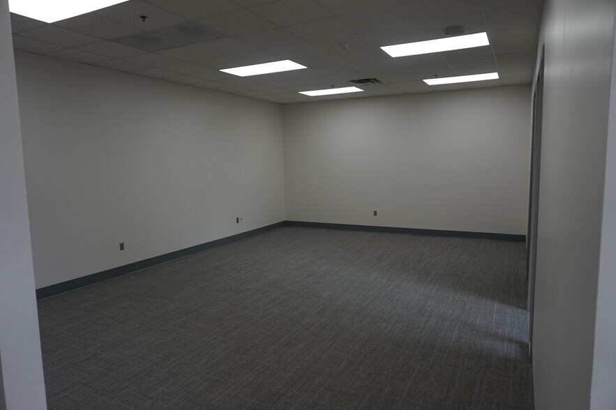 More Photos Of 4135 Shopton Rd, Charlotte Light Distribution For Lease