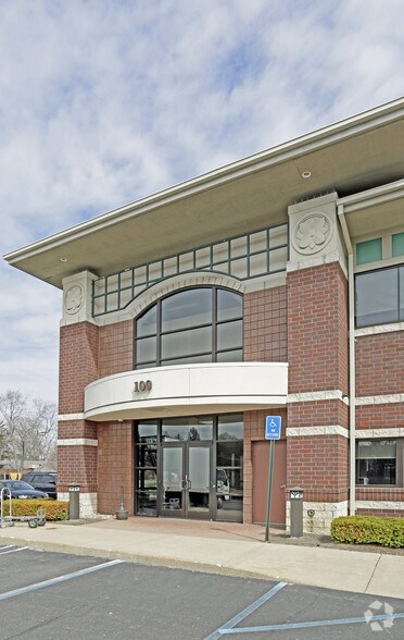 More Photos Of 29110 Inkster Rd, Southfield Office For Lease