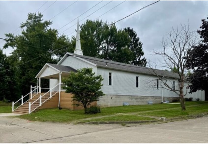 More Photos Of 115 S Pierce St, Crestline Religious Facility For Sale