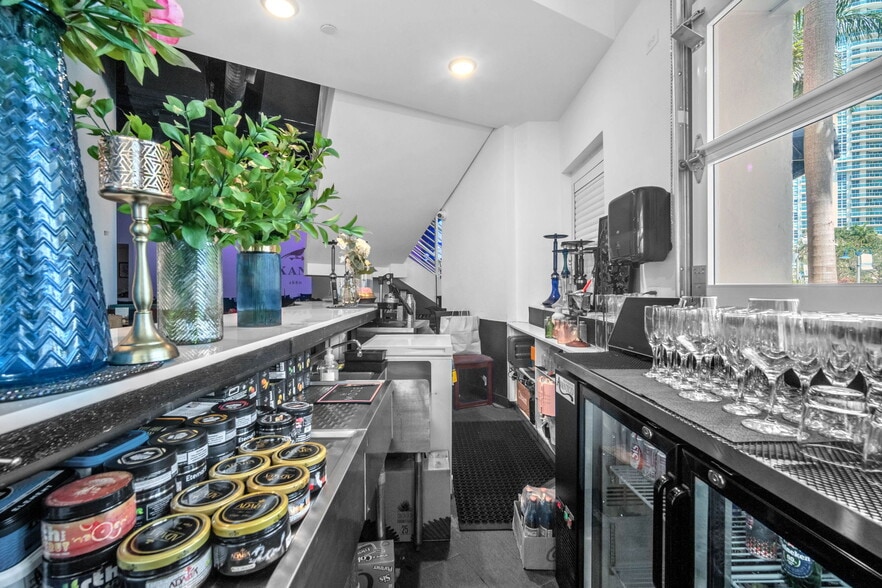 More Photos Of 511 SE 5th Ave, Fort Lauderdale Apartments For Sale