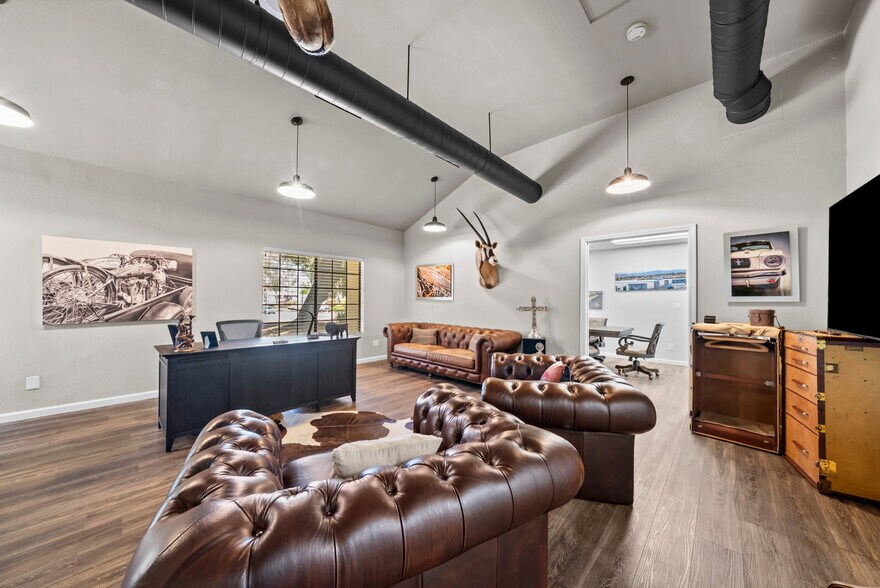 More Photos Of 1392 Tavern Rd, Alpine Freestanding For Sale