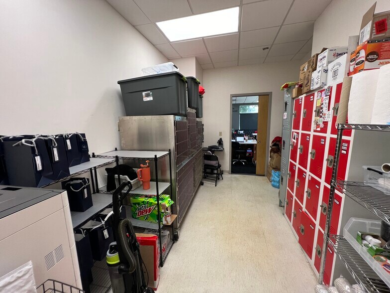 More Photos Of 202-238 E Bearss Ave, Tampa General Retail For Sale