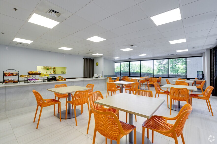 More Photos Of 901 N Lake Destiny Dr, Maitland Office For Lease