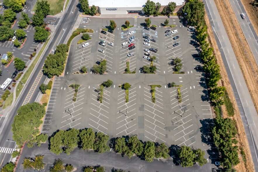 More Photos Of 437 N Orchard Ave, Ukiah Land For Lease